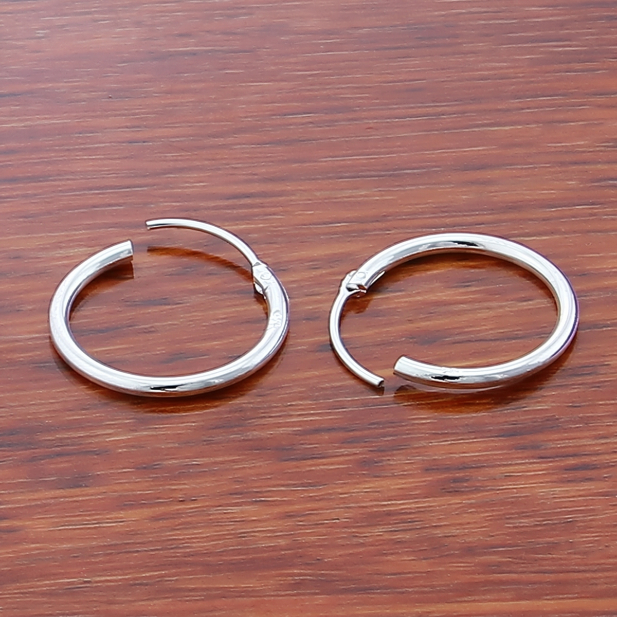 30mm Smooth Hoop Earrings